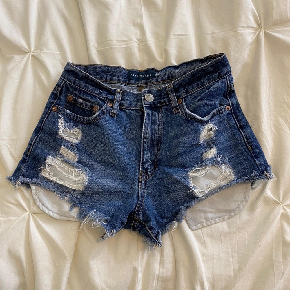 Aeropostal Súper Cheeky Ripped Shorts